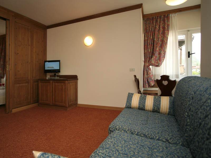 阿拉斯加科尔蒂纳丹酒店 科尔蒂纳丹佩佐 客房 照片